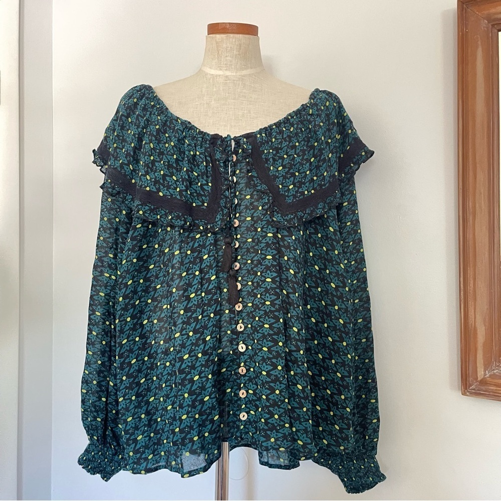 Free People Poet blouse Green floral oversized collar top size medium NWOT